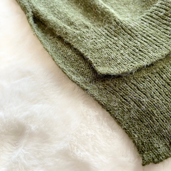 NWOT Cotton On Green Sweater in Size Medium - Picture 6 of 11